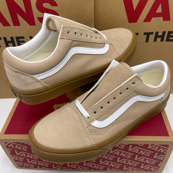 Vans Men’s Beige and White Sneakers
Old Skool
Sesame/Gum
VN0A38G1QA2 Sneakers - Picture 7 of 16
